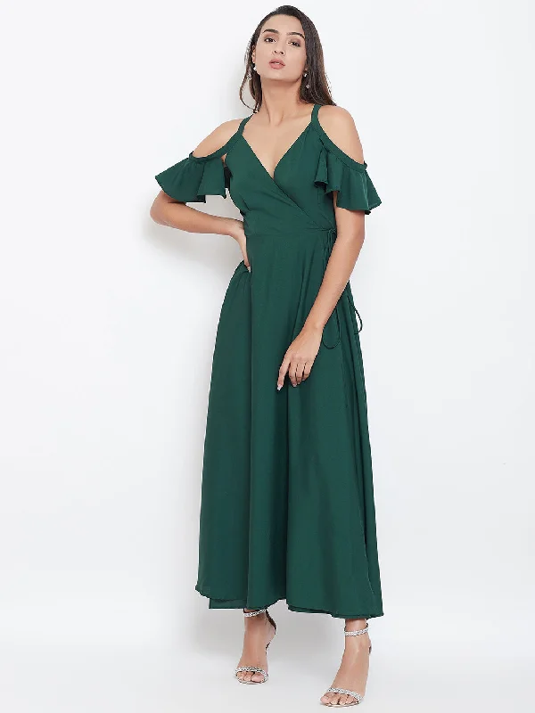 Berrylush Women Solid Green V-Neck Cold-Shoulder Maxi Dress